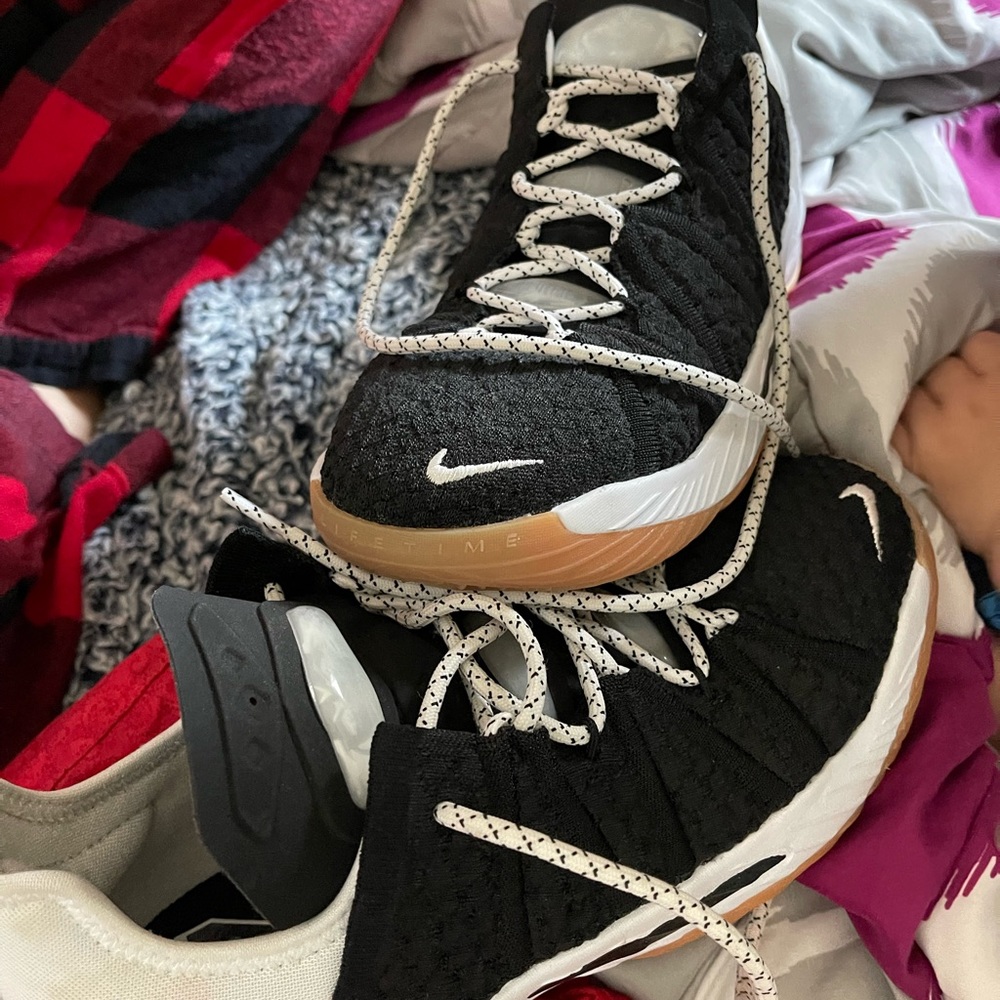 Lebron 18 basketball shoes